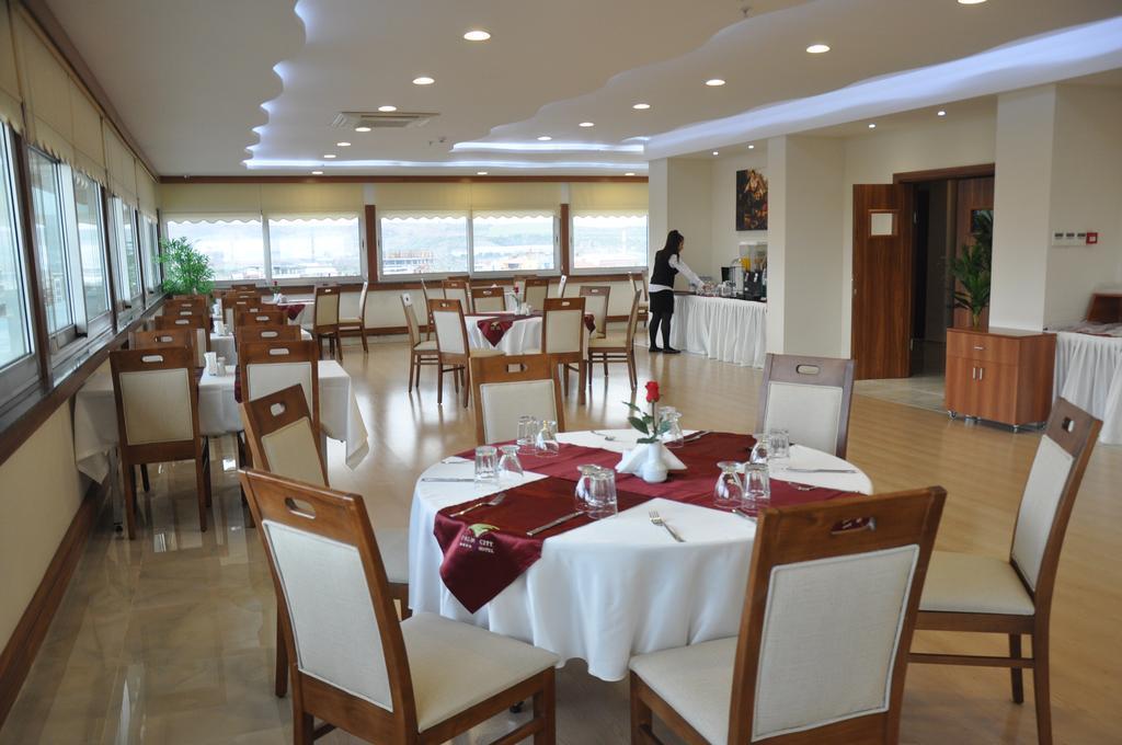 Palmcity Hotel Turgutlu Zewnętrze zdjęcie